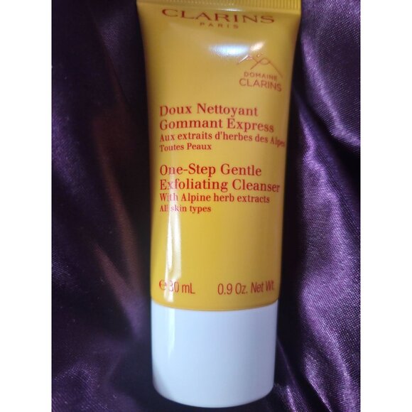 Clarins Skincare Set: One-Step Gentle Exfoliating Cleanser/Moisture-Rich Lotion - Picture 2 of 4